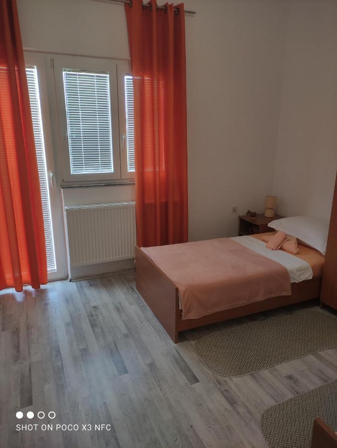 Apartmani Lana Шибеник Экстерьер фото